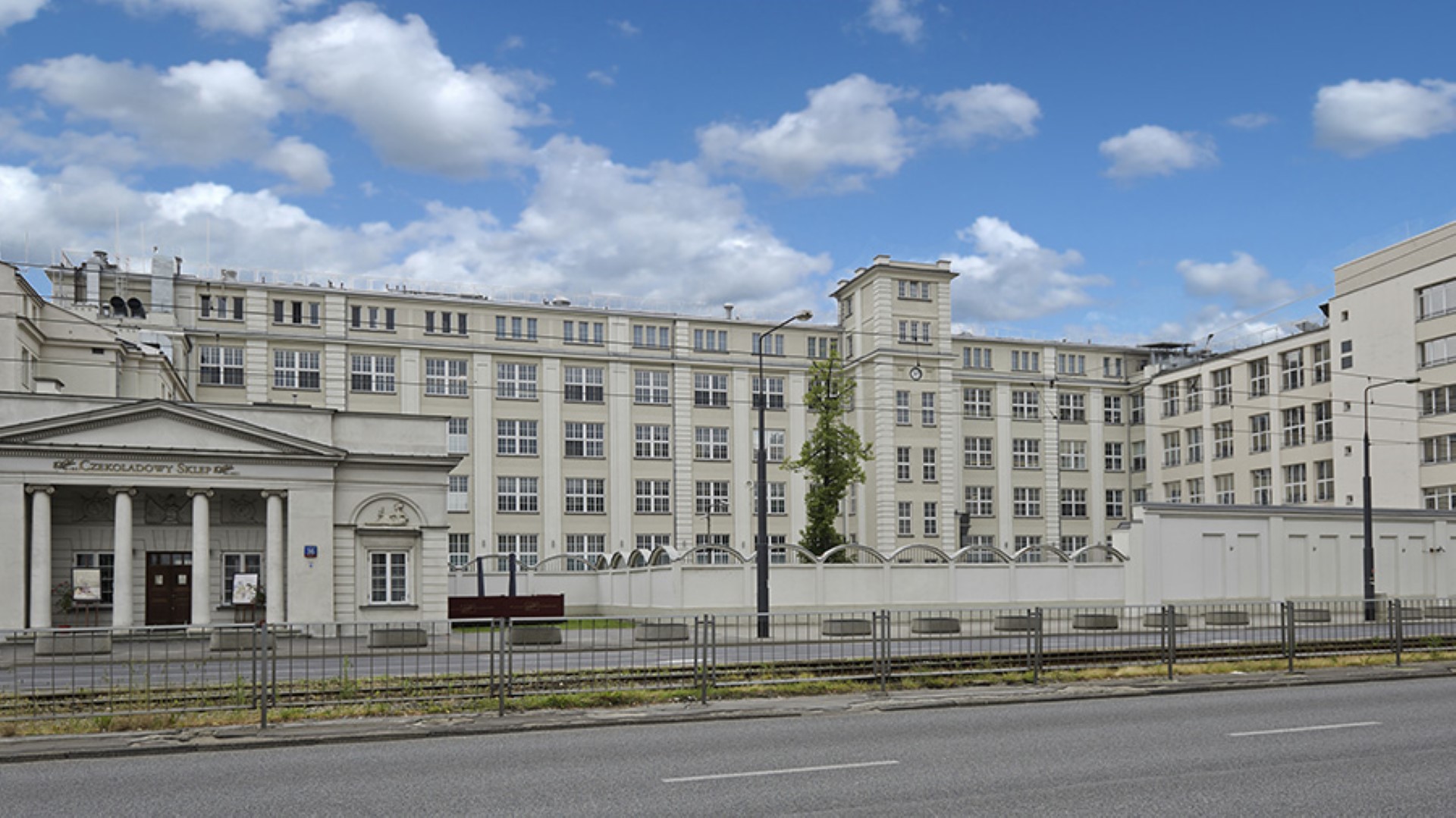 Testimonal confectionery & nuts