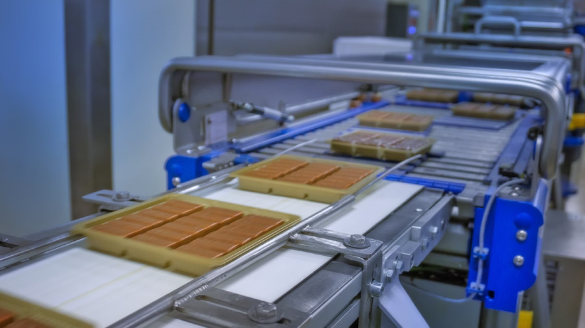 Testimonal confectionery & nuts